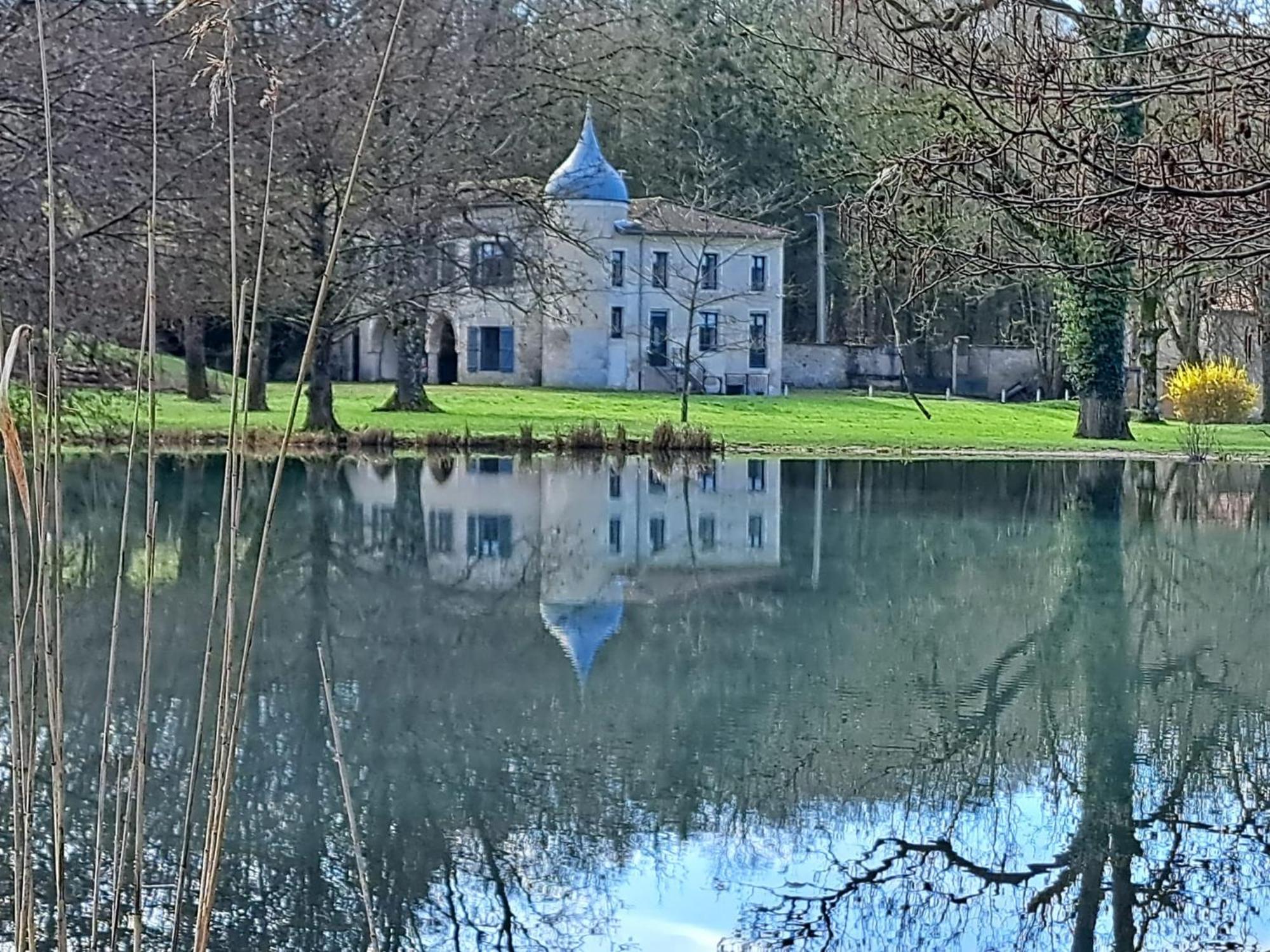 Lodge Hotel De Sommedieue Verdun Экстерьер фото